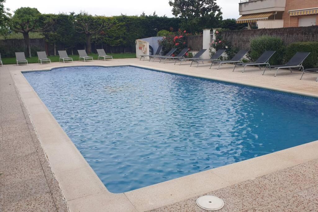 Apartamento Completo Muy Cerca Del Centro Ideal Para Familias Con Piscina Figueres  Zewnętrze zdjęcie