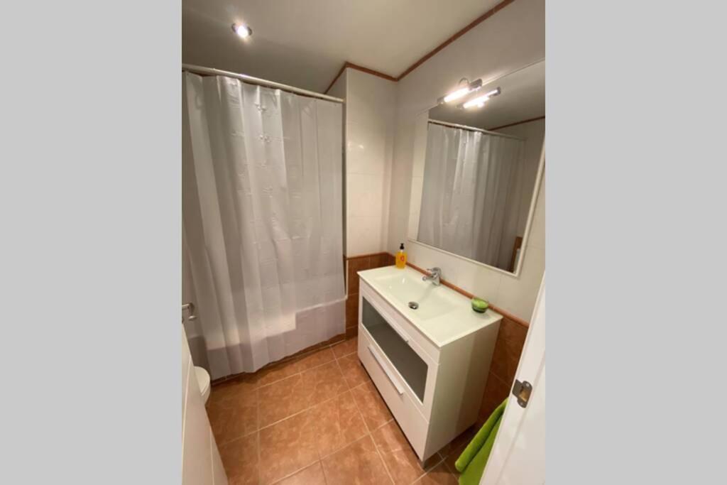 Apartamento Completo Muy Cerca Del Centro Ideal Para Familias Con Piscina Figueres  Zewnętrze zdjęcie