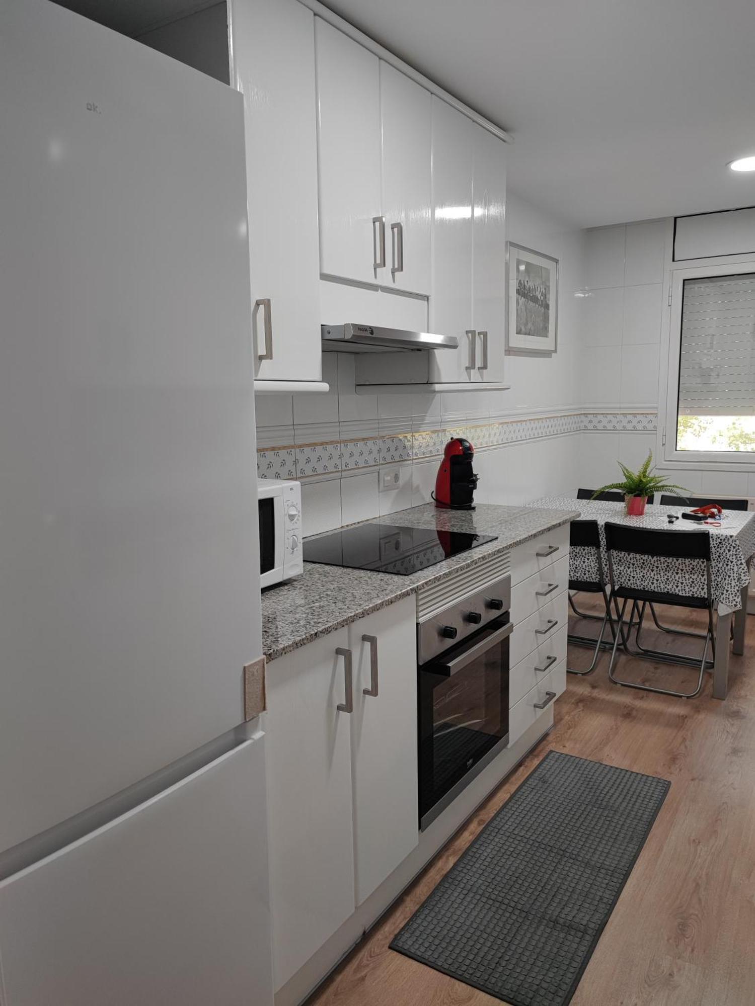 Apartamento Completo Muy Cerca Del Centro Ideal Para Familias Con Piscina Figueres  Zewnętrze zdjęcie